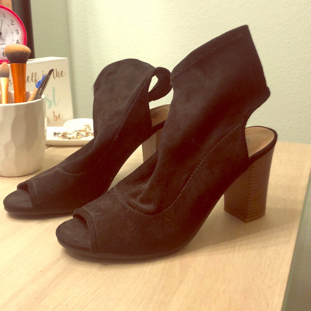 Black heels